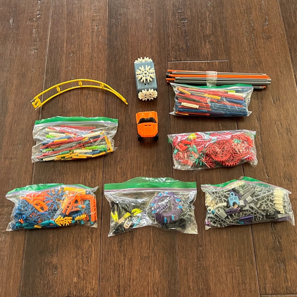 Kinex pieces in bulk